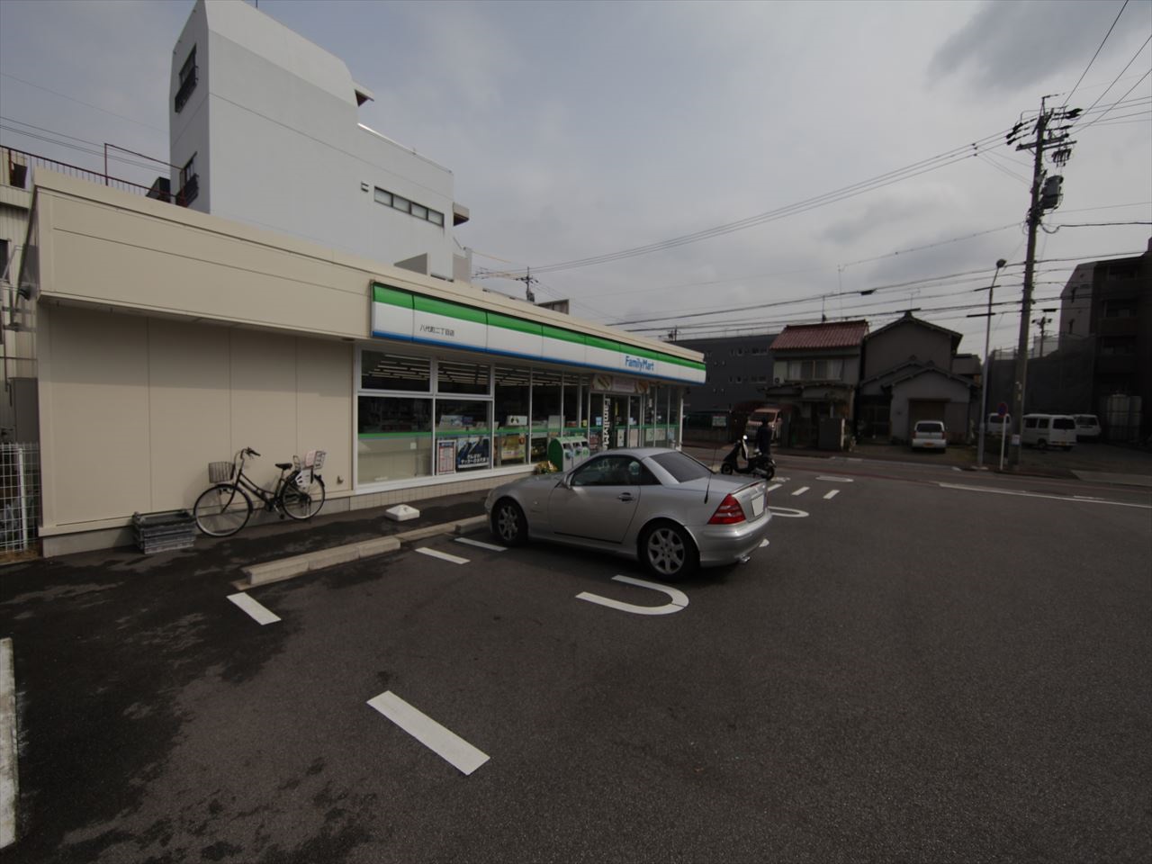 カーサビアンカ黒川 コンビニ