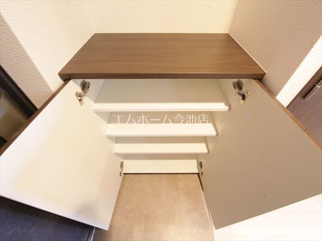 S-RESIDENCE池下西 玄関