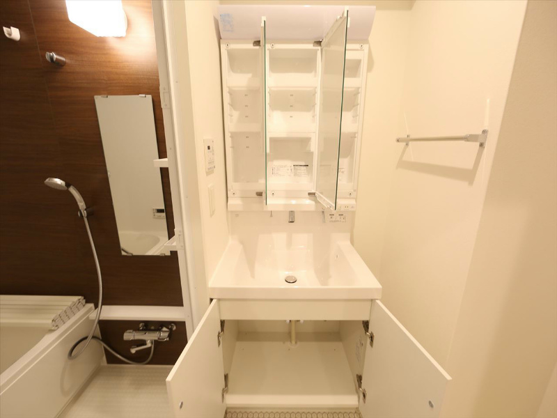 Ｃｏｕｒｔ　ＭＡＲＩＡＧＥ（コートマリアージュ） 洗面所