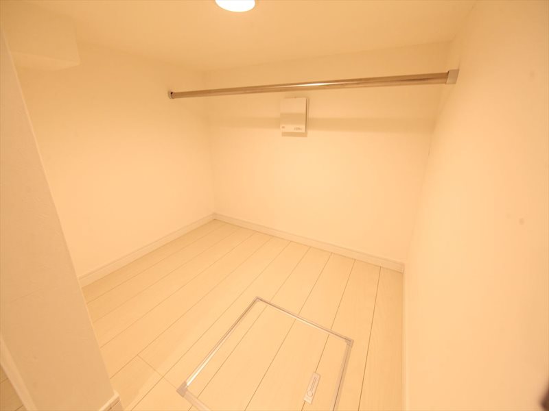 アルナージ川西 収納