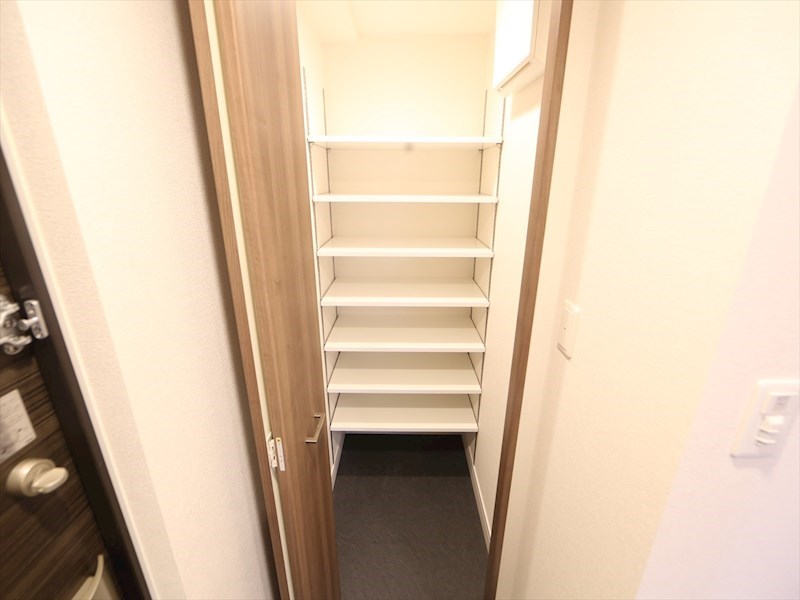 プレサンスＴＨＥ久屋大通レジェンド 玄関