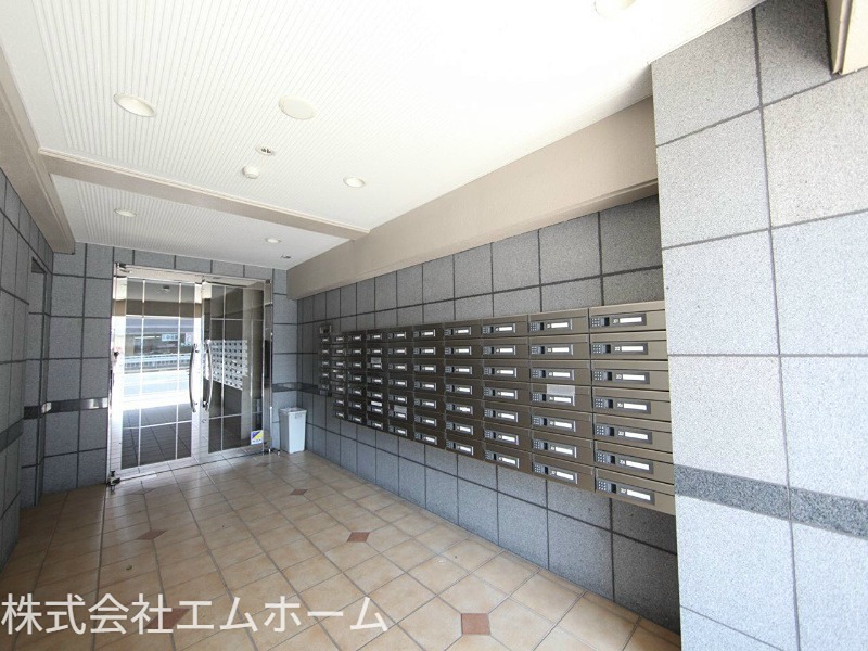 リアライズ黄金 エントランス