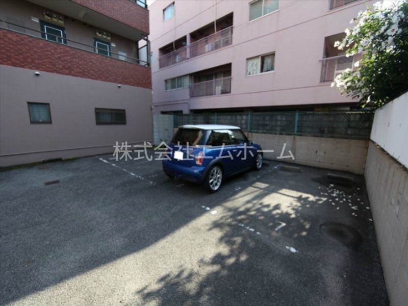 グレース河野 駐車場