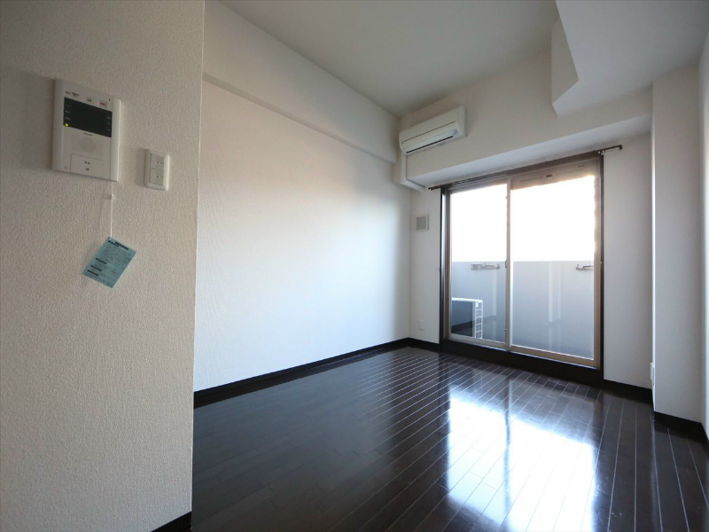 プレミアムコート名古屋金山インテルノ リビング
