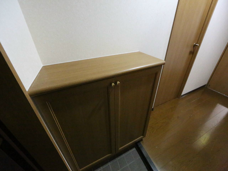 ゴールドハイツ渡辺 玄関