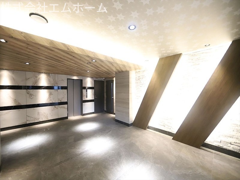 S－RESIDENCE神宮西駅前ａｓｃｅｎｔ エントランス