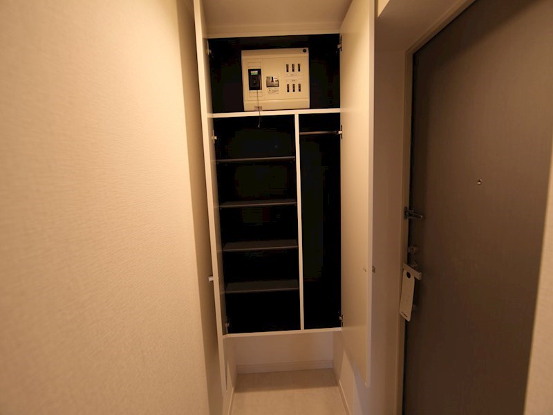 リエス鶴舞ＷＥＳＴ　ＴＯＷＥＲ 玄関