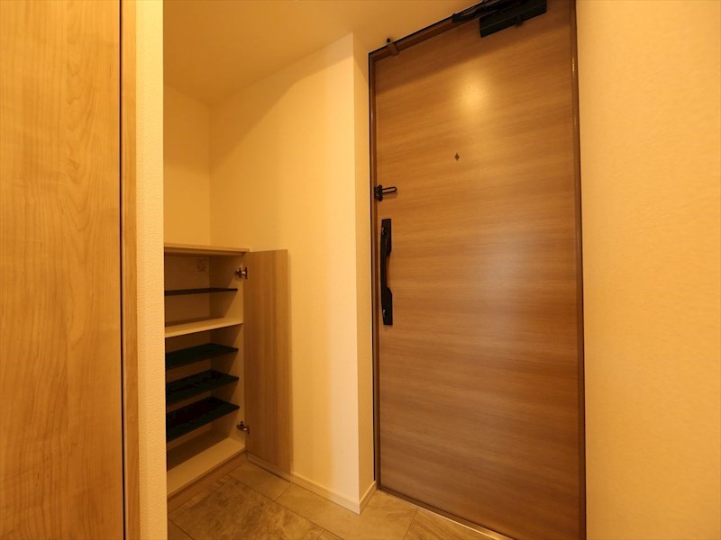 ＳーＲＥＳＩＤＥＮＣＥ堀田ＮｏｒｔｈII 玄関