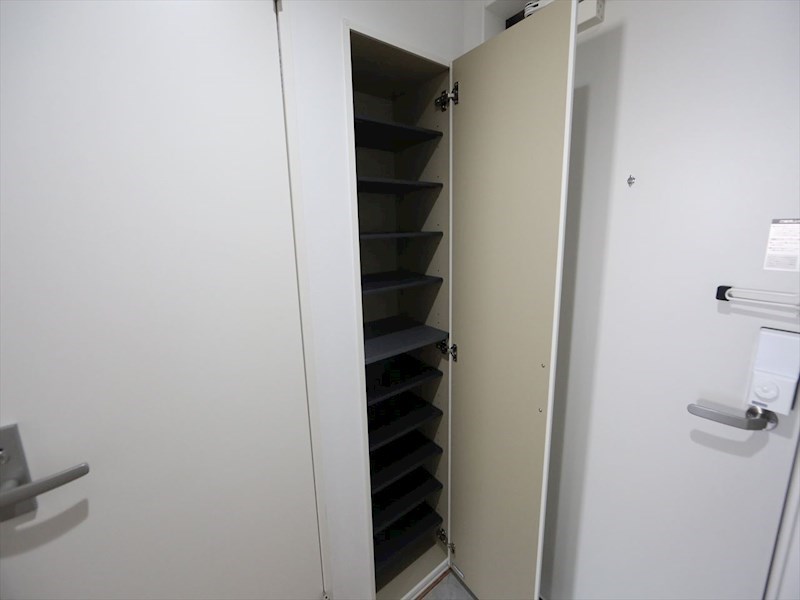 CRASTINE弥次ヱ町4丁目A棟 玄関