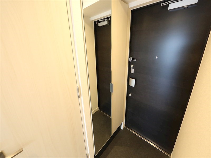 プレサンス広小路通葵 玄関