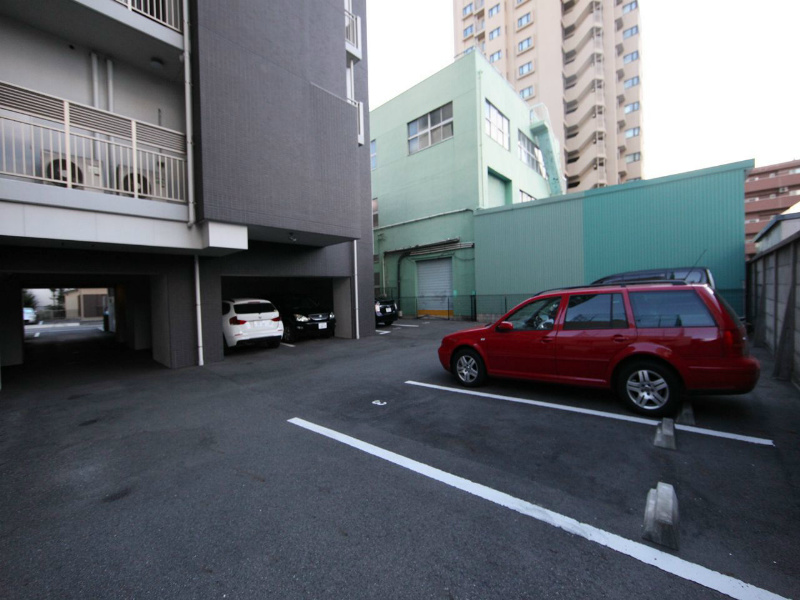 Ｐ－ＳＱＵＡＲＥＳｈｕｍｏｋｕ 駐車場