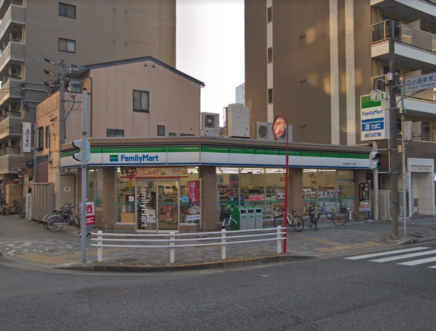 プレサンス広小路通葵 コンビニ