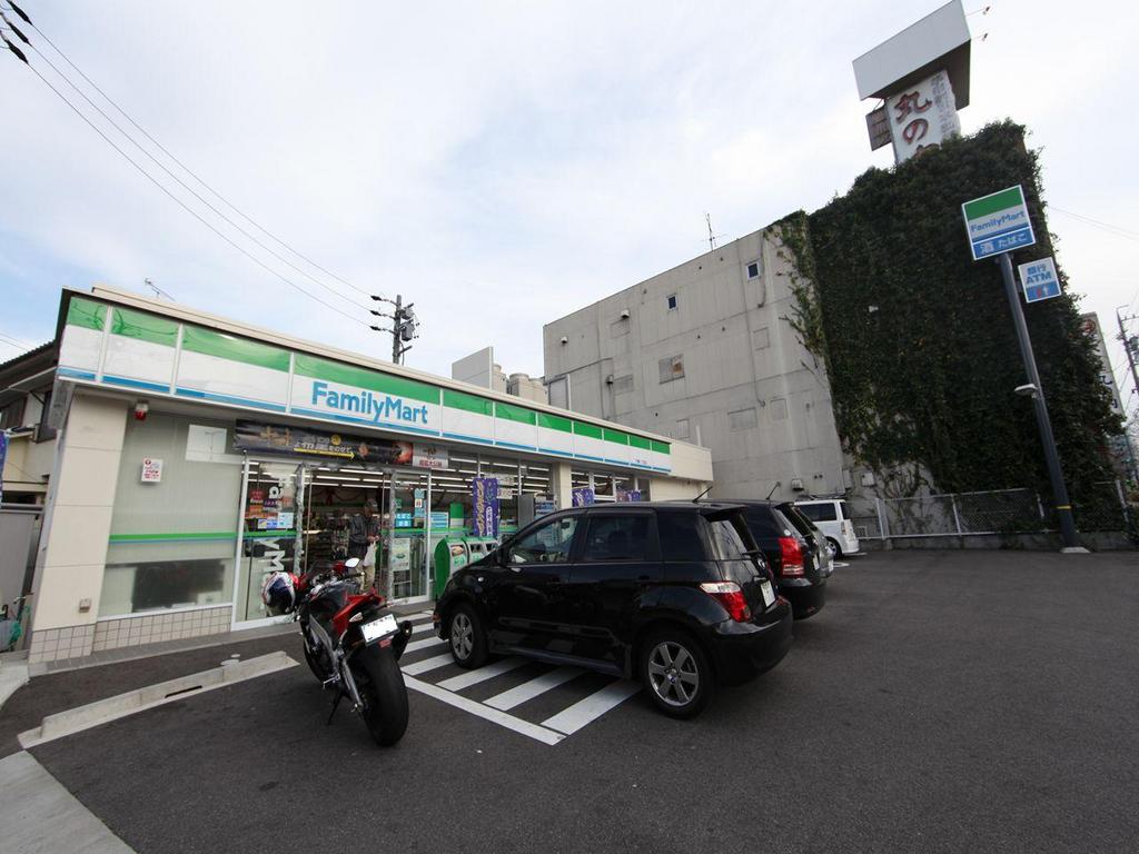 エステムコート名古屋千種グレイス コンビニ