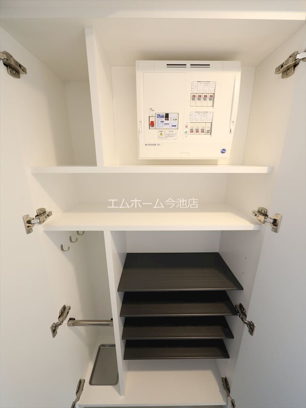 エスリード大曽根プレシャス 玄関
