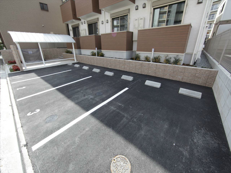 プレジール 駐車場