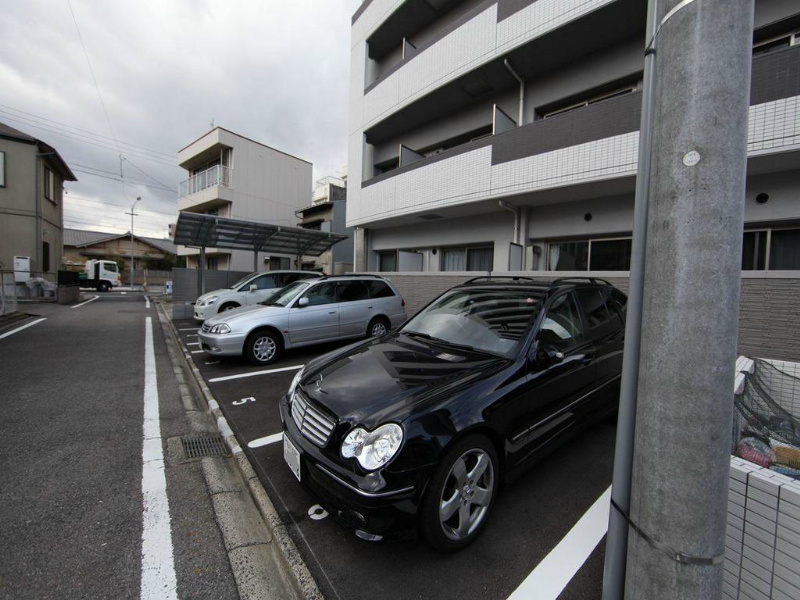 ソレアード 駐車場