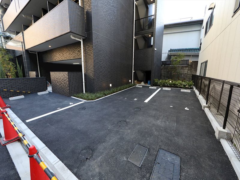 プレサンス新栄アーバンフロー 駐車場