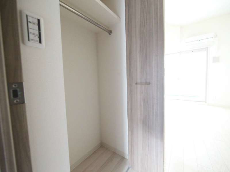 プレサンスジェネ栄 収納