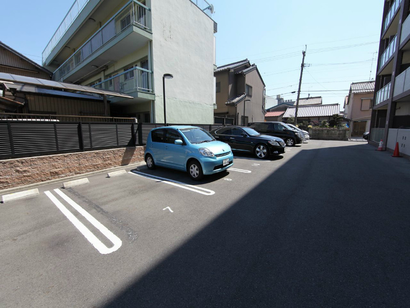 プリムヴェール 駐車場