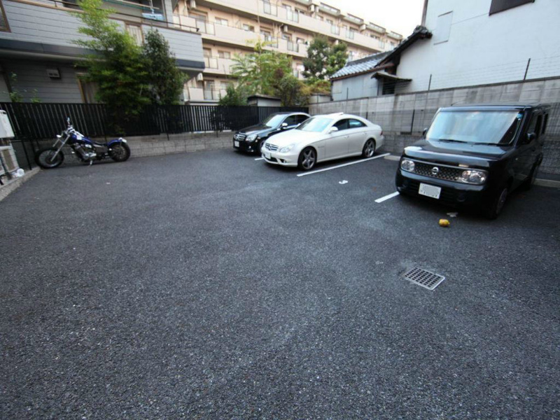 Ｇｌｏｒｉａ（グローリア） 駐車場
