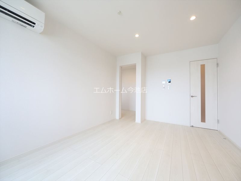 REGALEST東枇杷島 リビング