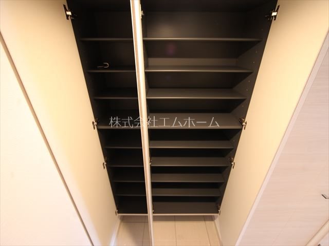 S-RESIDENCE葵Ⅱ 玄関
