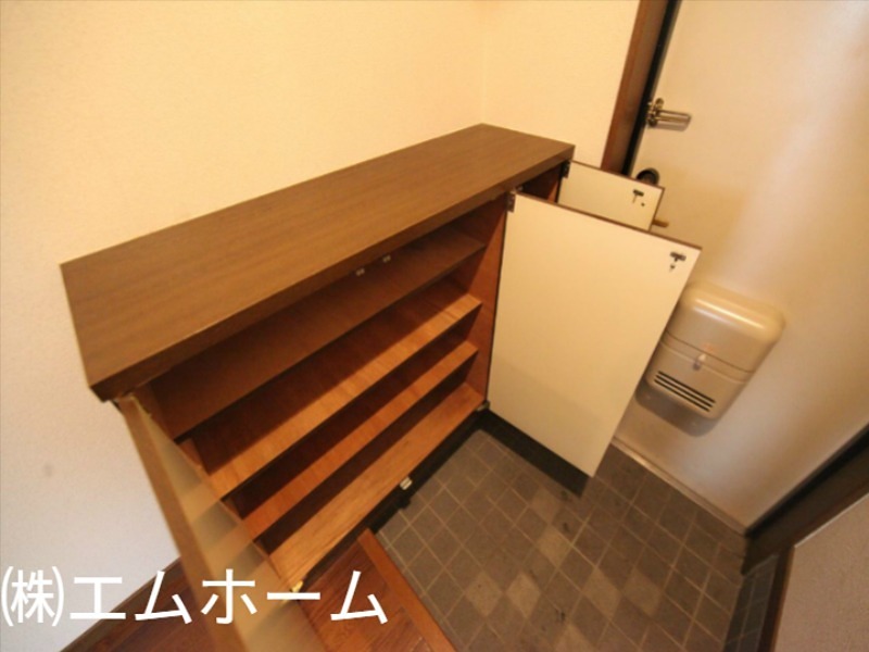 グランハートＭ 玄関