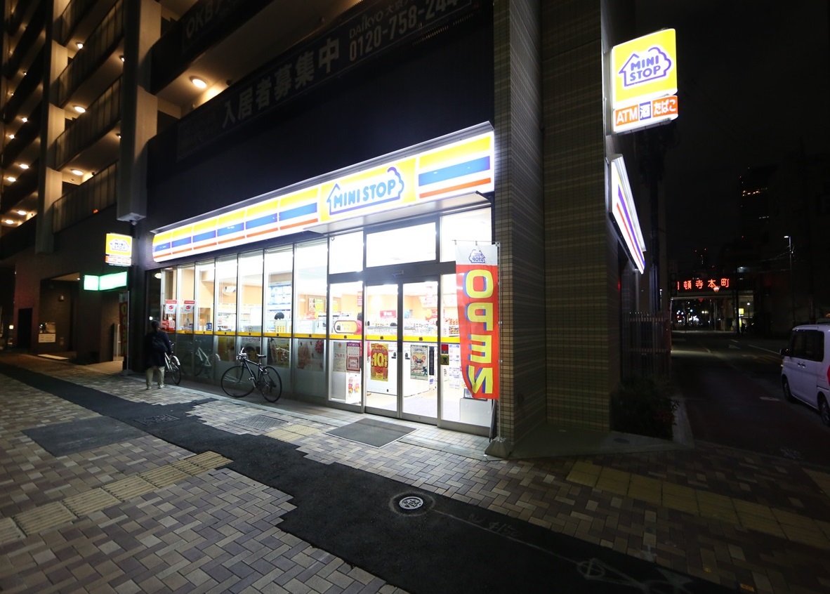 グランパセオ名駅那古野 コンビニ