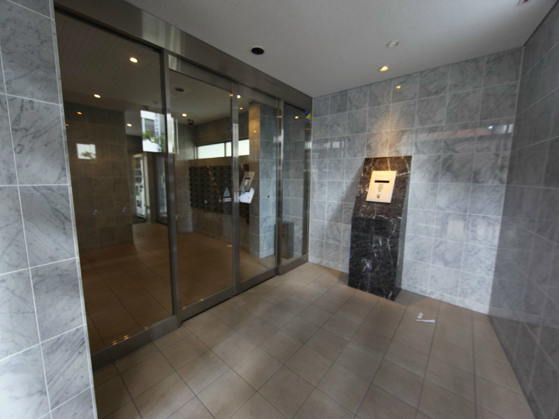 エスポアール泉 エントランス