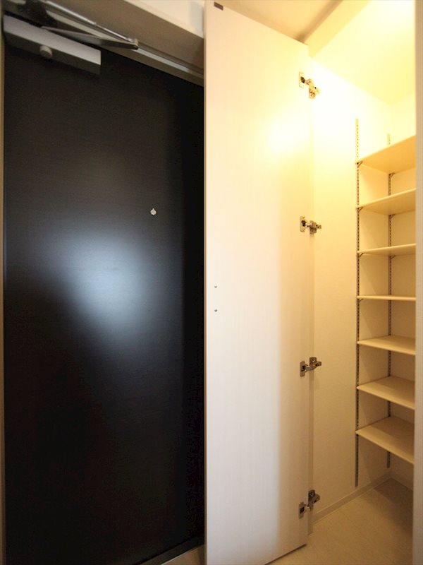 S-RESIDENCE浅間町 玄関