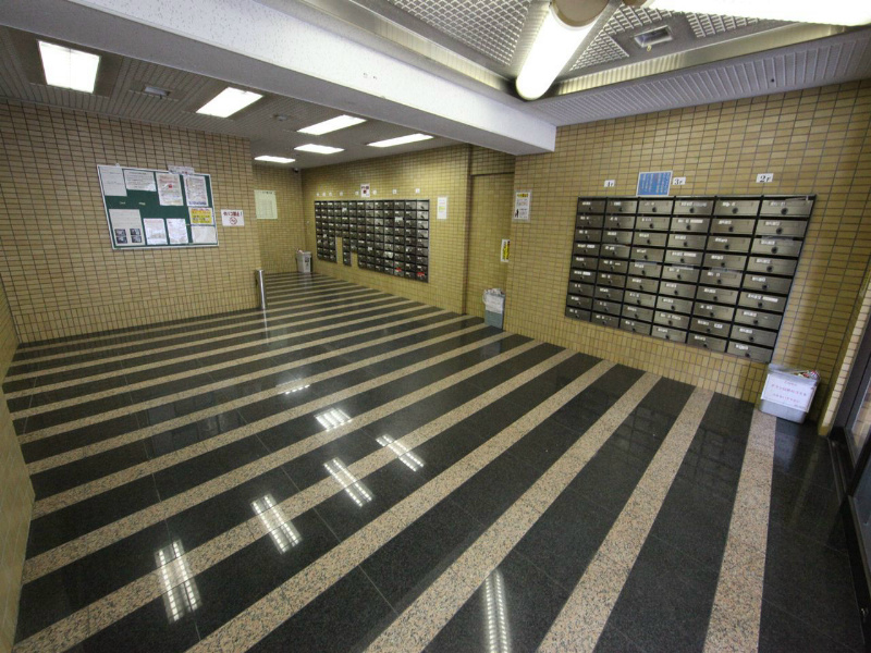 岩井橋ロイヤルハイツ エントランス