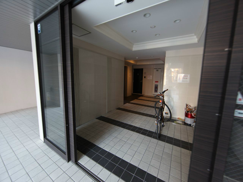 プランドール名駅 エントランス