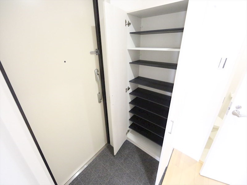 プリミエール東水切町II 玄関