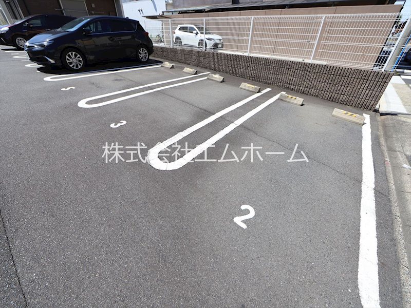 ポポラーレヒロ 駐車場