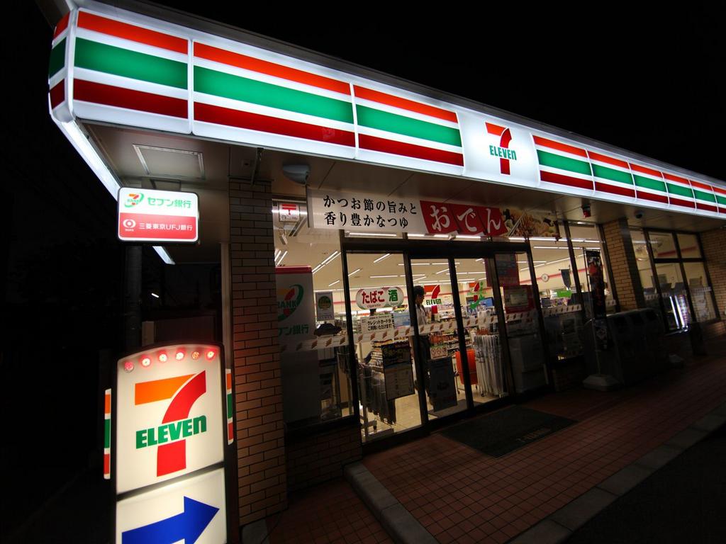 鶴羽之彩 コンビニ