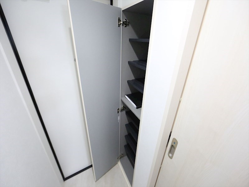ＣＲＡＳＴＩＮＥ弥次ヱ町4丁目Ａ棟 玄関