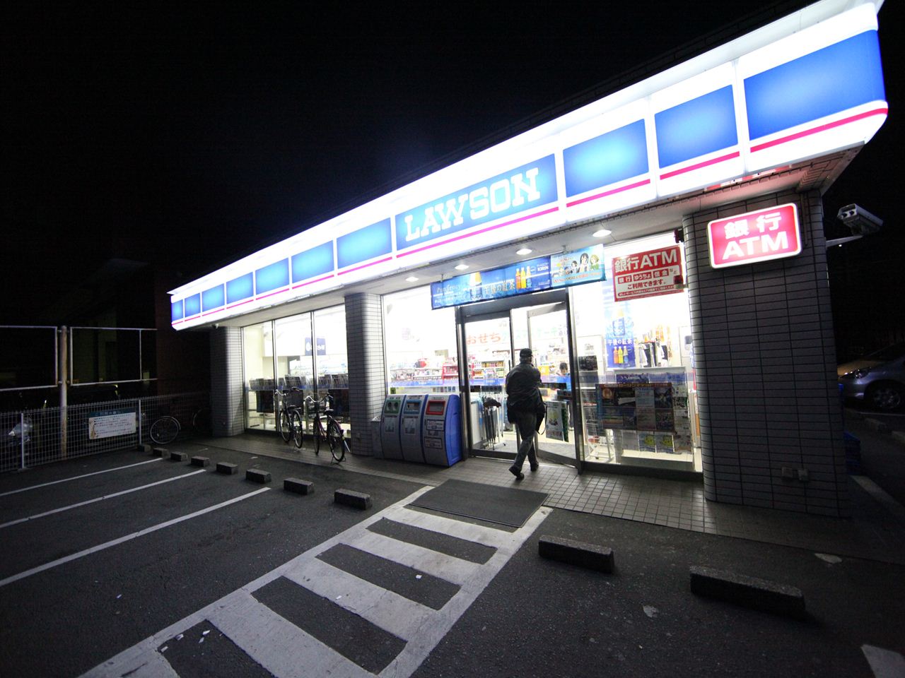 ＣＲＡＳＴＩＮＥ弥次ヱ町4丁目Ａ棟 コンビニ