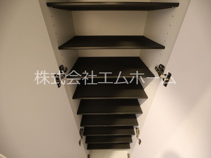 パルティール高畑アネックス 玄関