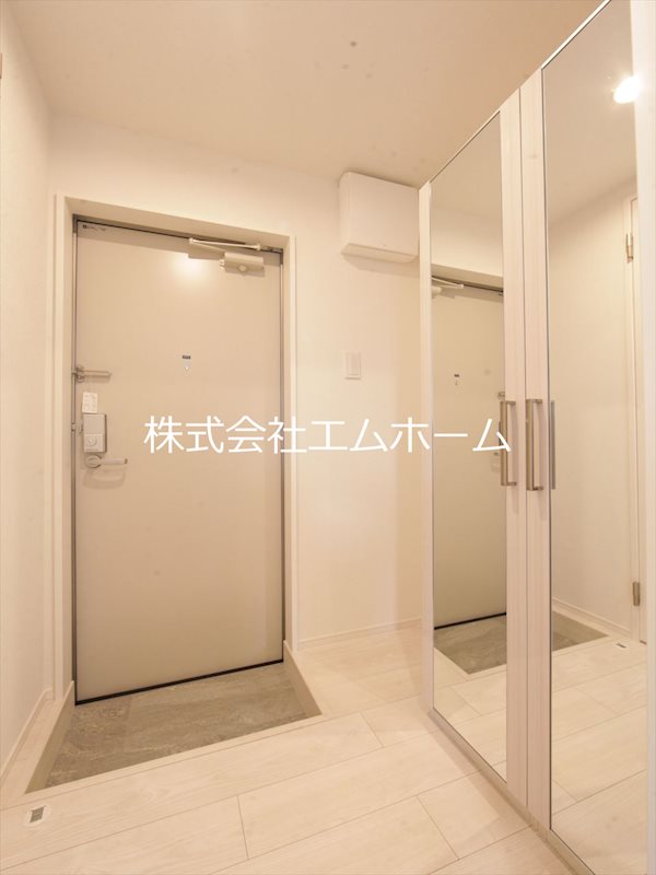スカイシャイン黒川 玄関