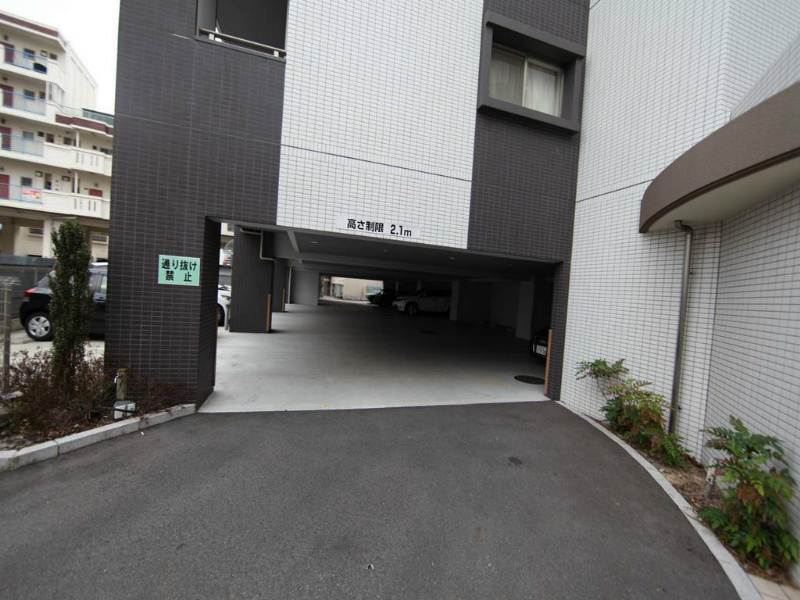 ラパス大井橋 駐車場