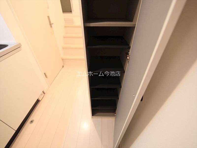 Lino 玄関