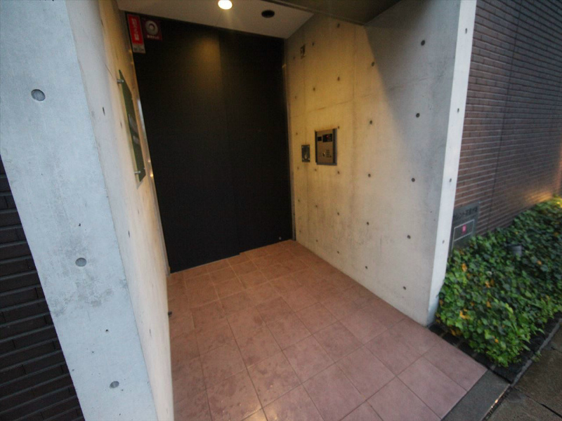 カレント茶屋が坂 エントランス