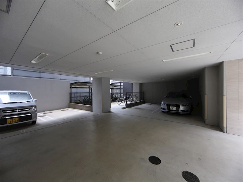 セシオン太閤 駐車場