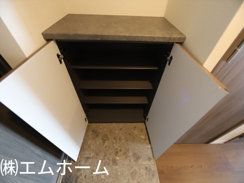 S-RESIDENCE堀田beaute 玄関