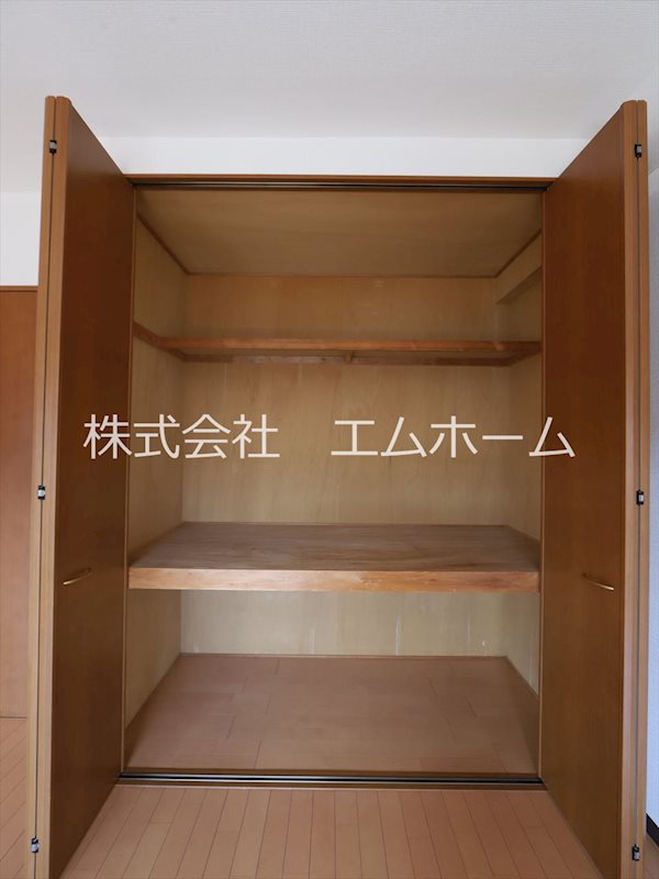 ジャルダン新栄 収納