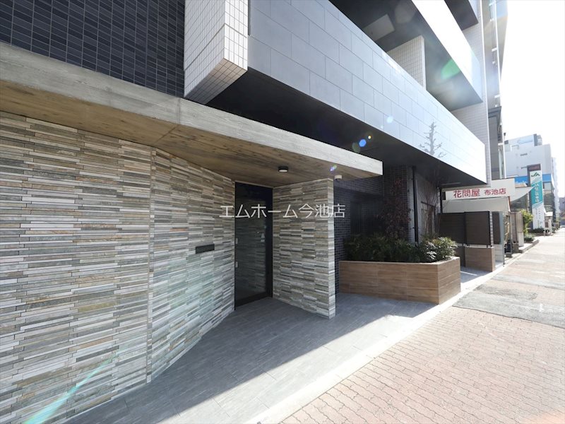 H-CLASSY　TAKAOKA エントランス