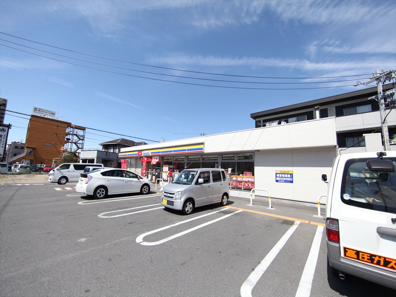 本州守山ビル コンビニ