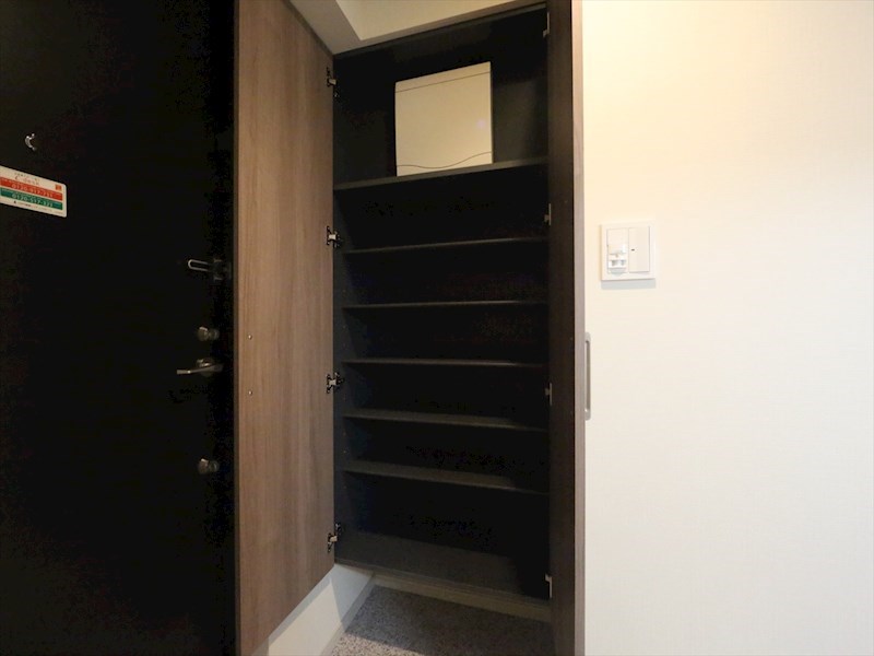 パークアクシス名古屋山王 玄関