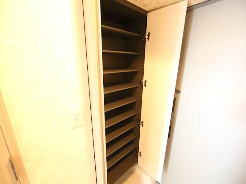 Ｓ－ＲＥＳＩＤＥＮＣＥ金山ＷＥＳＴ 玄関