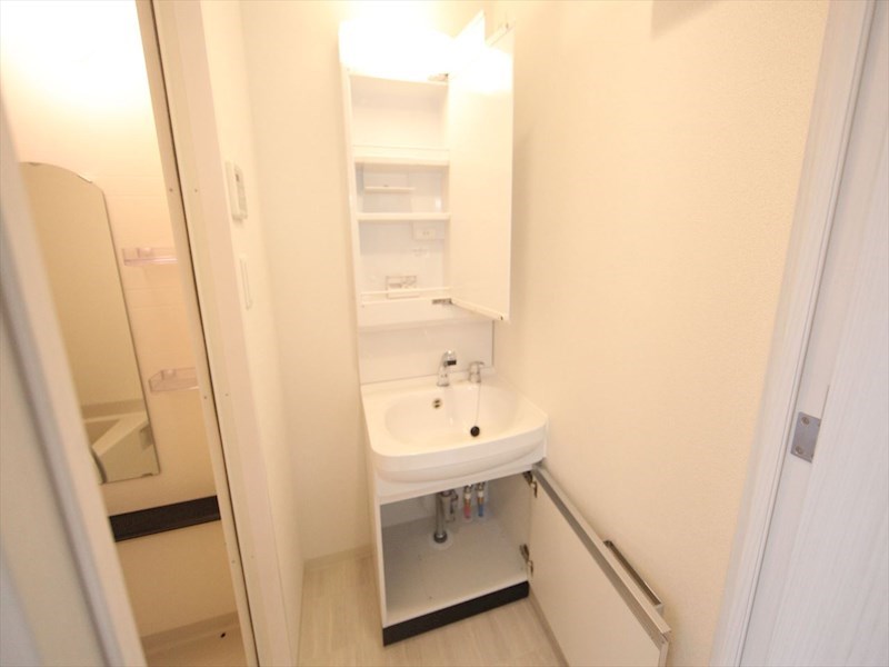 プレサンス広小路通葵 洗面所